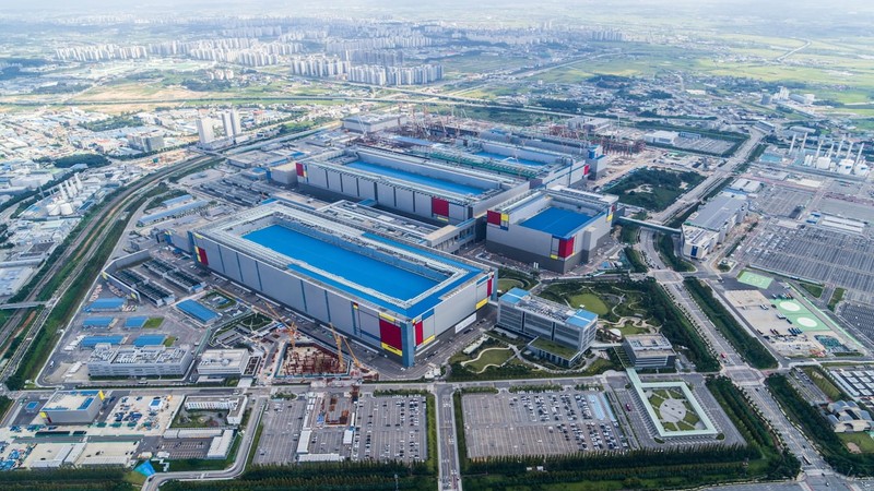 AI 제조업이 가른 한중일 9월 경기…한국 ‘수출 폭발’·중국 ‘반등’·일본 ‘엇갈림’